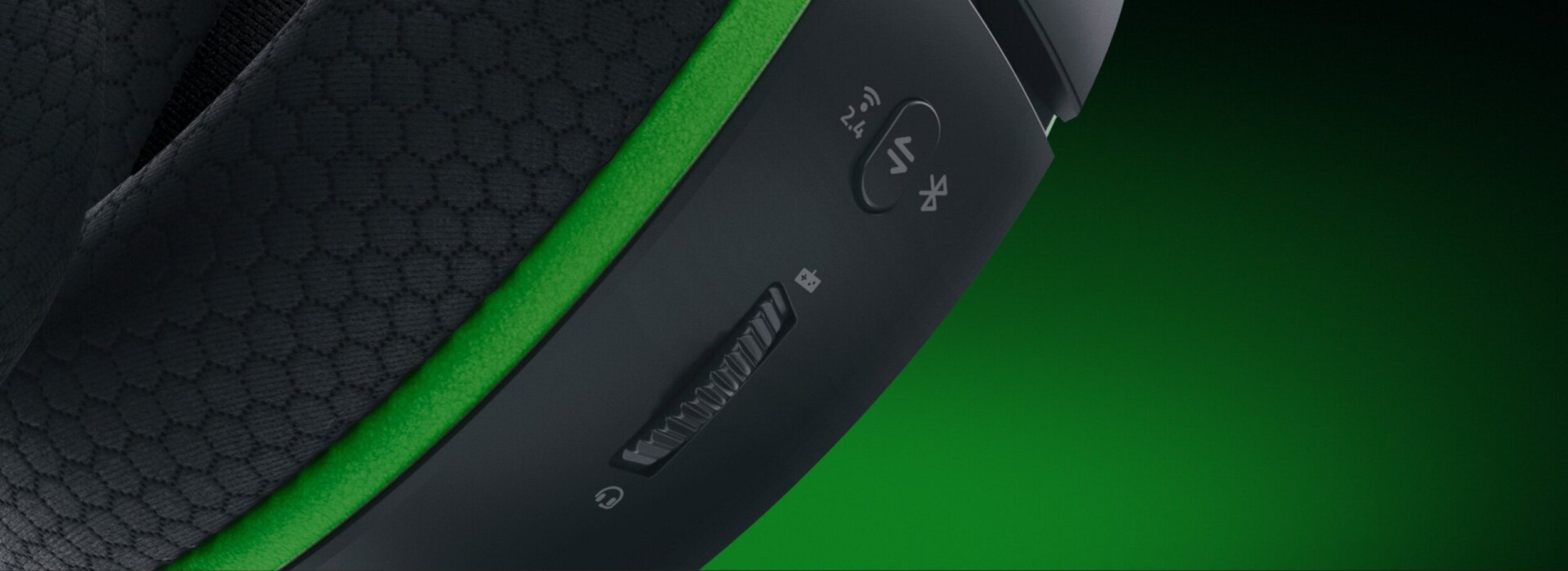 Razer Kaira Hyperspeed - Todo lo necesario para cambiar entre dispositivos está al alcance de la mano.