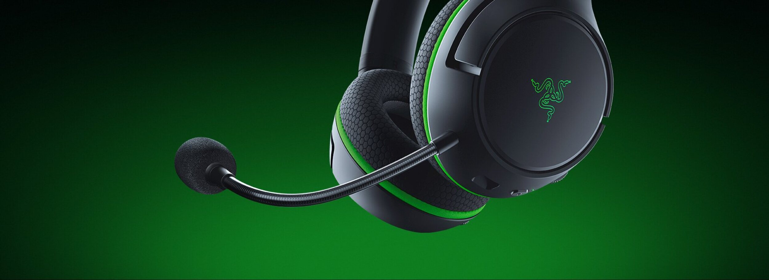 Razer Kaira Hyperspeed - El micrófono suena realmente bien, aunque ojalá fuese extraíble.