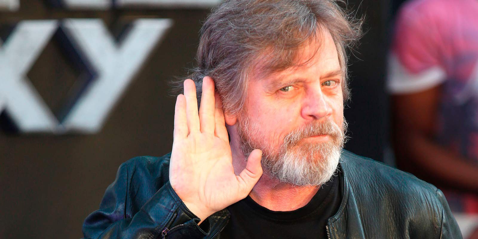 Luke Skywalker quiere comprar Twitter para expulsar a Donald Trump de la red social