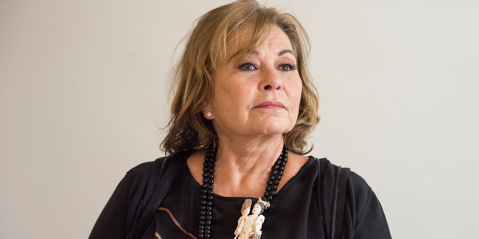 Roseanne Barr se disculpa por su tuit racista: fue "imperdonable"