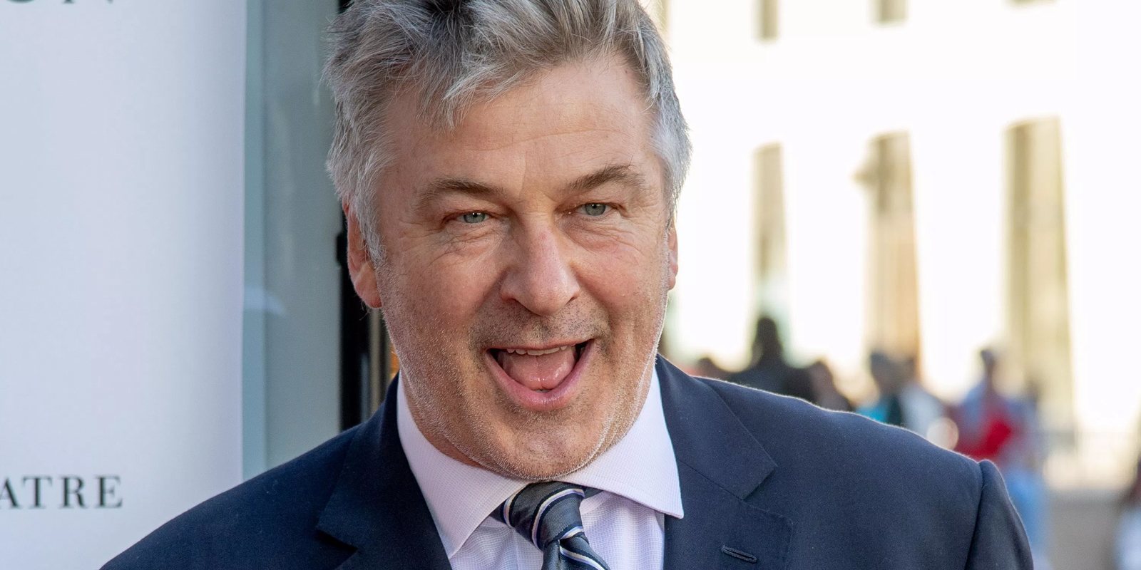 Alec Baldwin podría ser Thomas Wayne en la película sobre El Joker