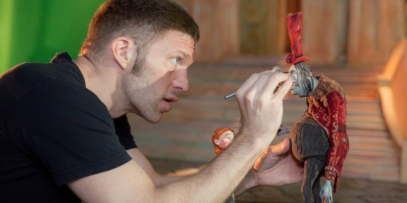 Travis Knight podría dirigir la película de 'Uncharted'